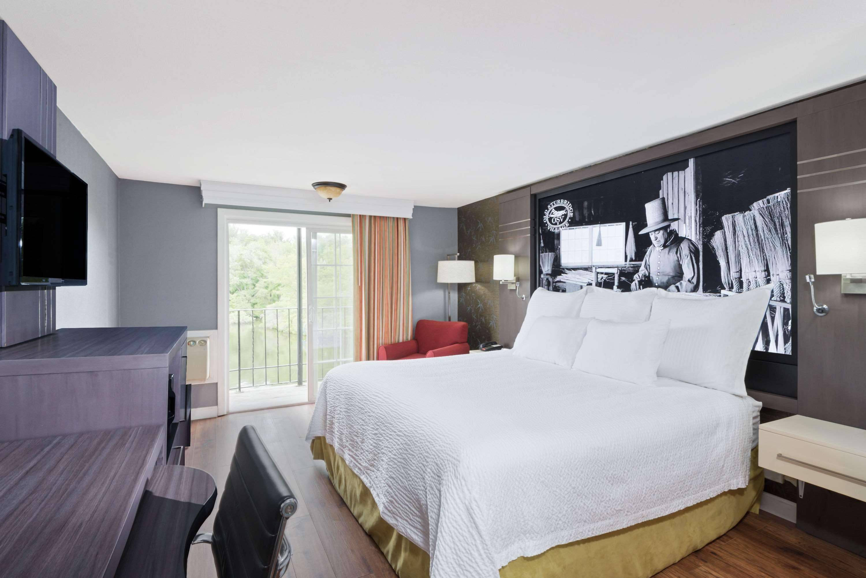Super 8 by Wyndham Sturbridge Hotel Eksteriør billede
