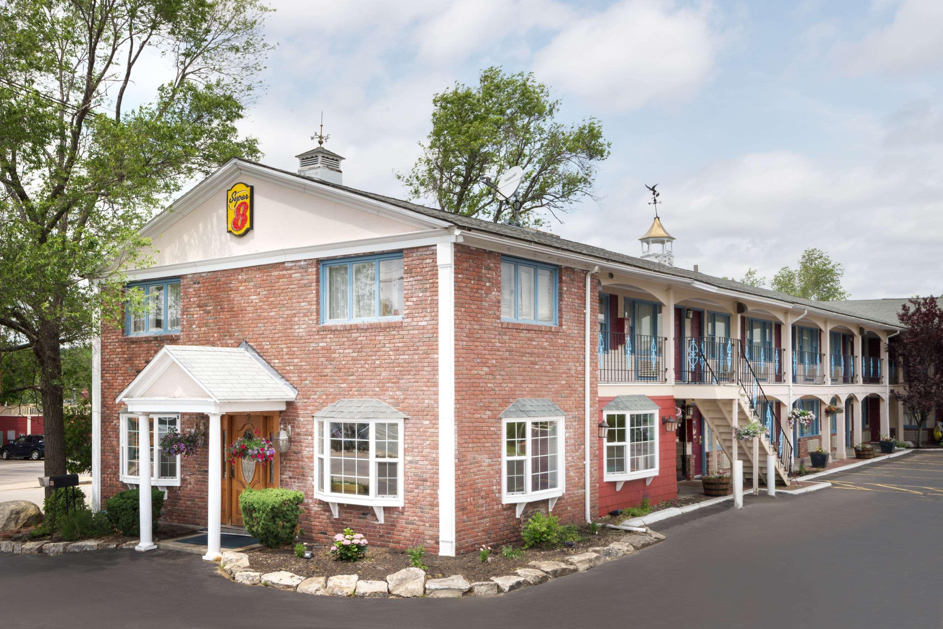 Super 8 by Wyndham Sturbridge Hotel Eksteriør billede
