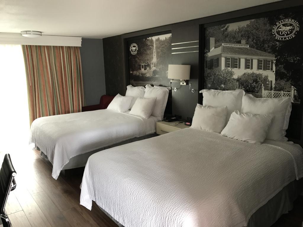 Super 8 by Wyndham Sturbridge Hotel Eksteriør billede
